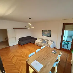 Casa Battisti , Sondrio Italia